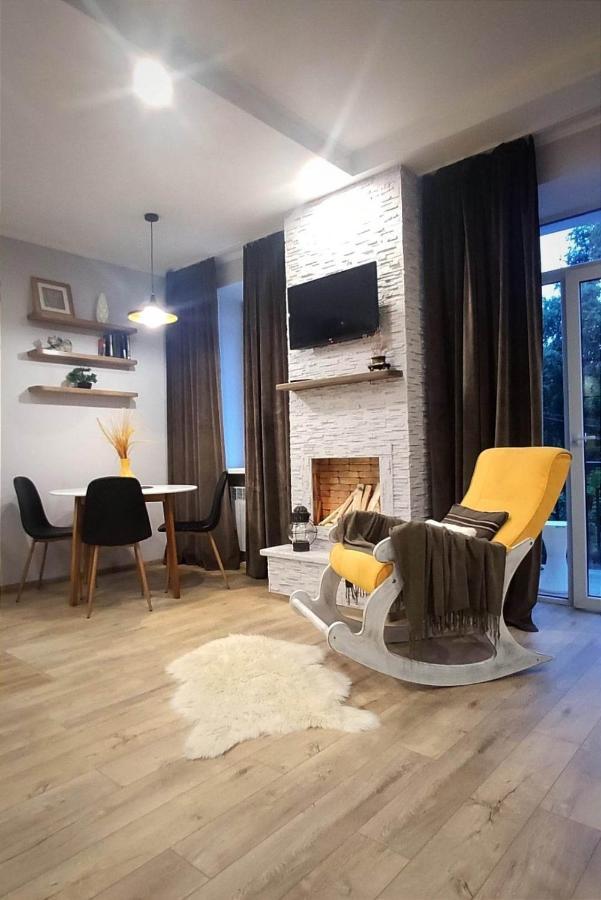 Stylish Apartment In The Historic Center Chernihiv Exterior photo